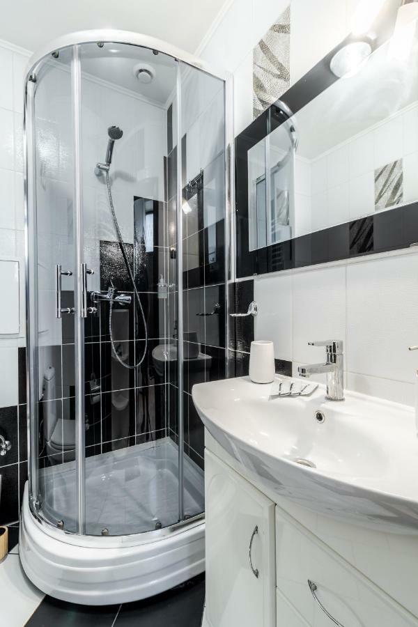 Inshiapartments On Bohomolʹtsya Str リヴィウ エクステリア 写真
